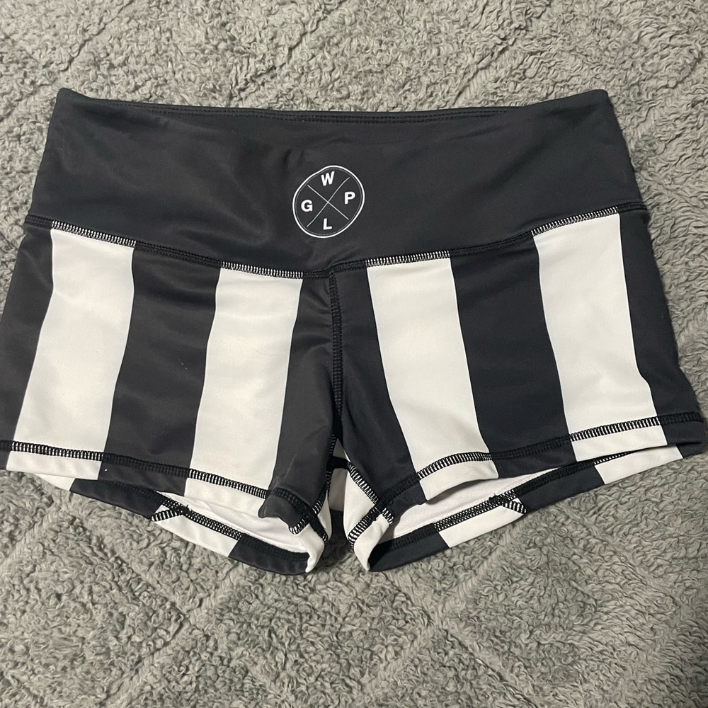 Girls Who Powerlift large shorts